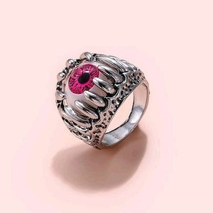 Eye Decor Ring.